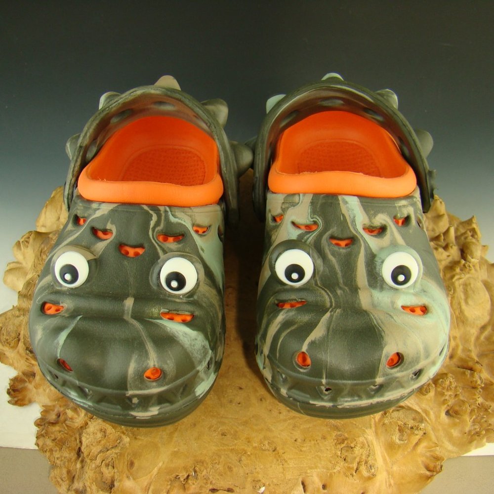 Capelli New York Clogs Crocs style sandal size 7
